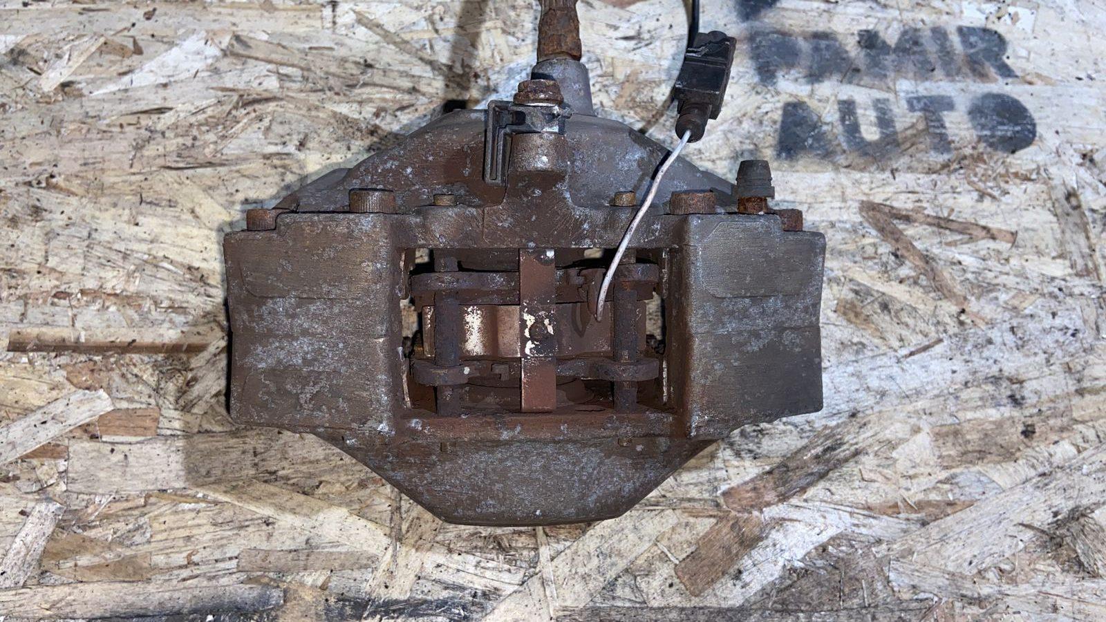 Суппорт задний левый Mercedes M/W163 1997-2005