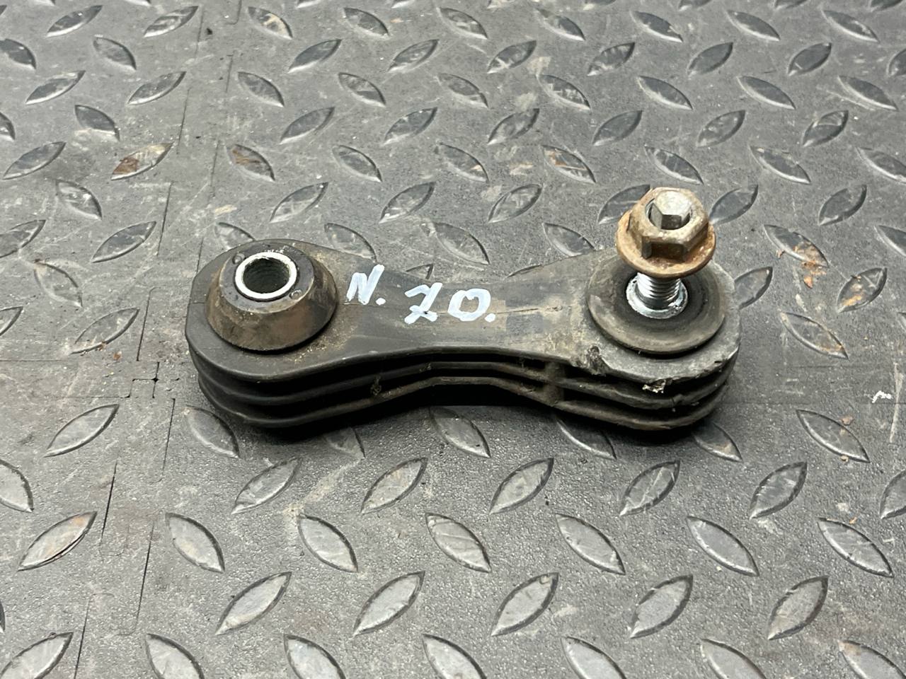 Стойка стабилизатора задняя Mercedes B/W245 2005-2011