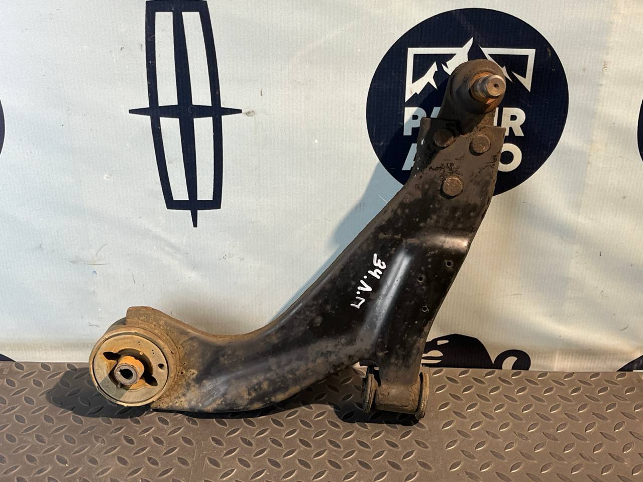 Рычаг передний левый Mondeo/3 2000-2007