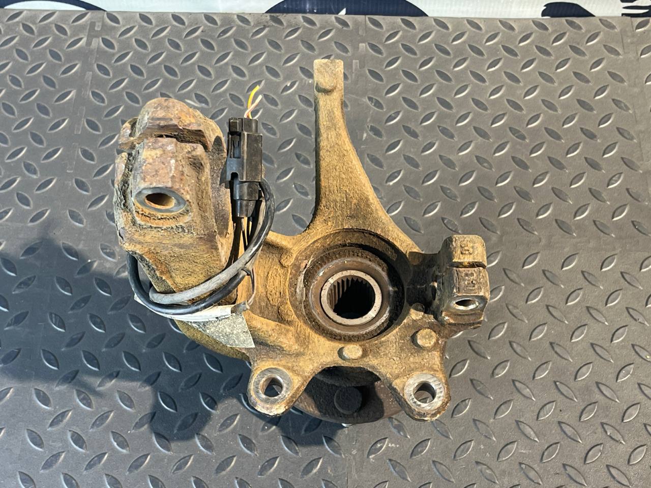 Кулак поворотный передний правый Ford Mondeo/3 2000-2007