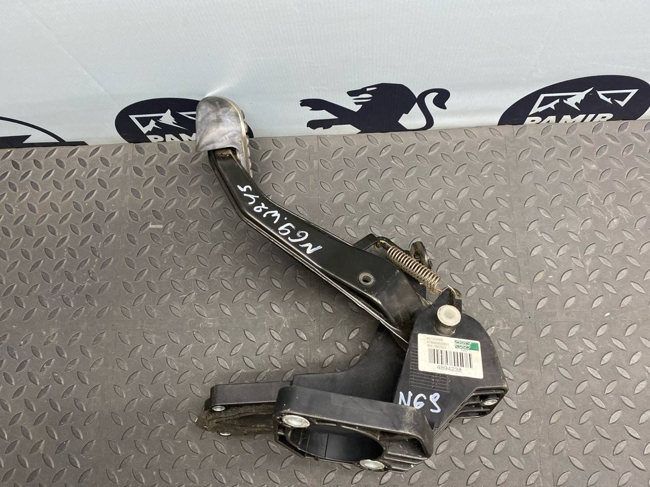 Педаль тормоза Mercedes B/W245 2005-2011