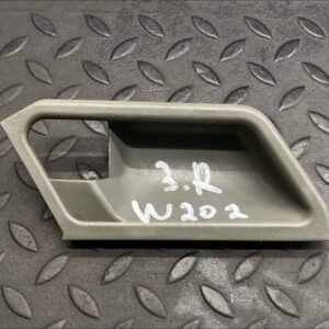 Накладка ручки двери задняя правая Mercedes C/W202 1993-2001