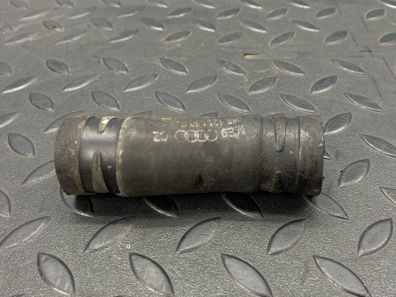 Патрубок ОЖ Audi A6/C7 2011–2018