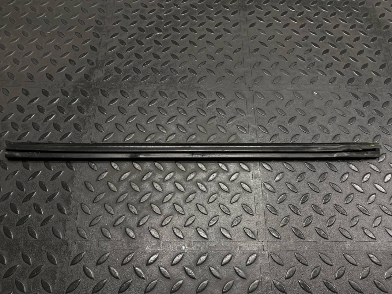 Уплотнитель двери задний Mercedes C/W202 1993-2001