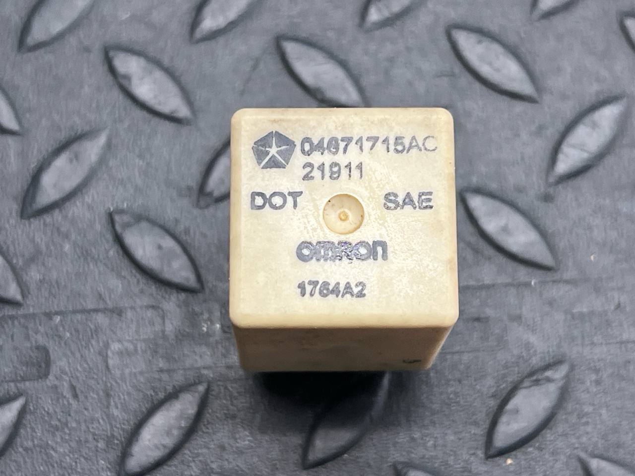 Реле поворотов Chrysler PT Cruiser 2000-2010