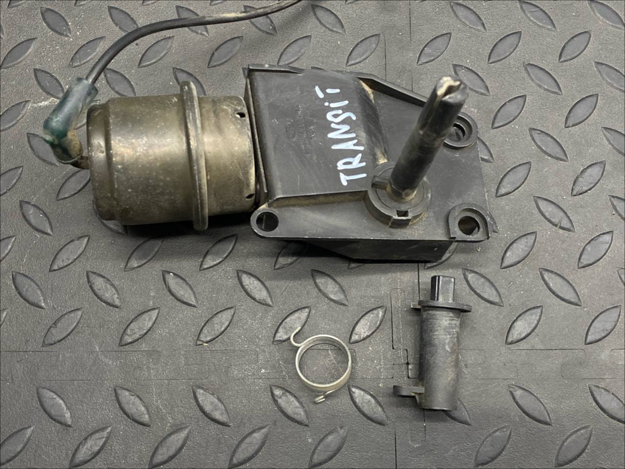 Клапан воздушный Ford Transit 2000-2006