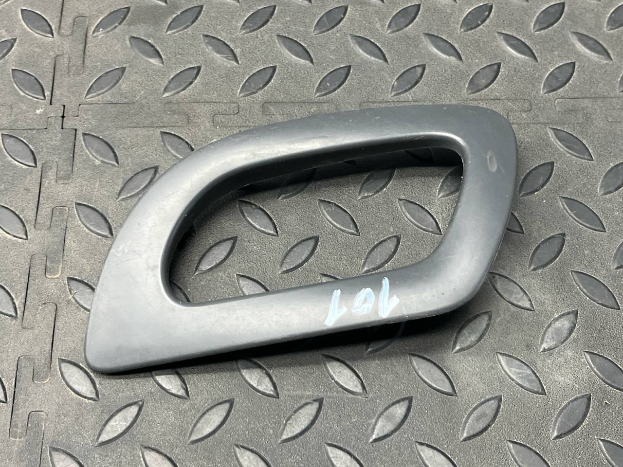 Накладка ручки двери передняя левая Peugeot Expert/2 2007-2016
