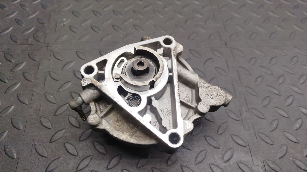 Насос вакуумный Opel Zafira/B 2005-2014