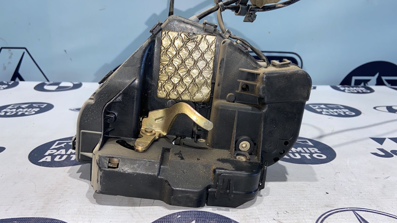 Замок двери передний правый Mercedes E/W211 2002-2009