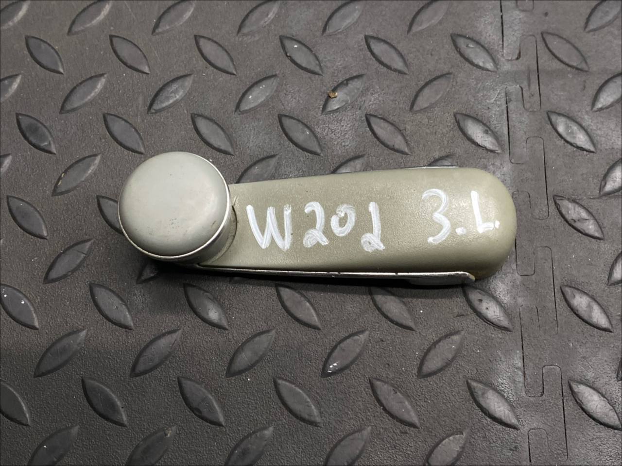 Ручка стеклоподъемника Mercedes C/W202 1993-2001