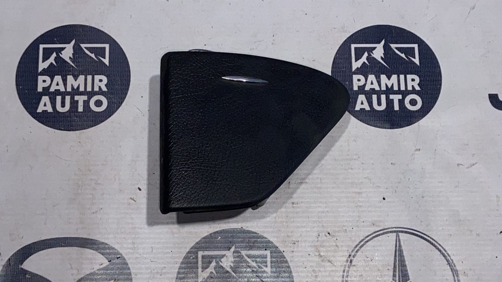 Пепельница правая Mercedes E/W211 2002-2009