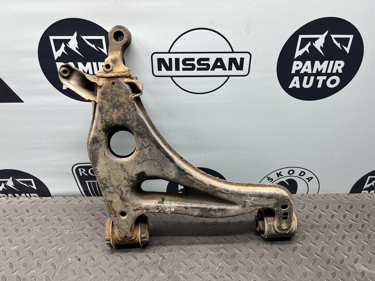 Рычаг передний левый Mercedes C/W202 1993-2001