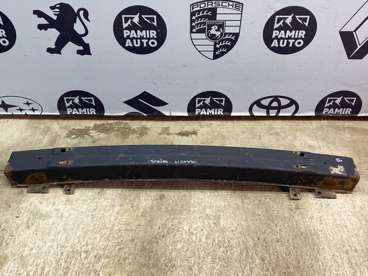 Усилитель бампера передний Ford Transit 2006-2013