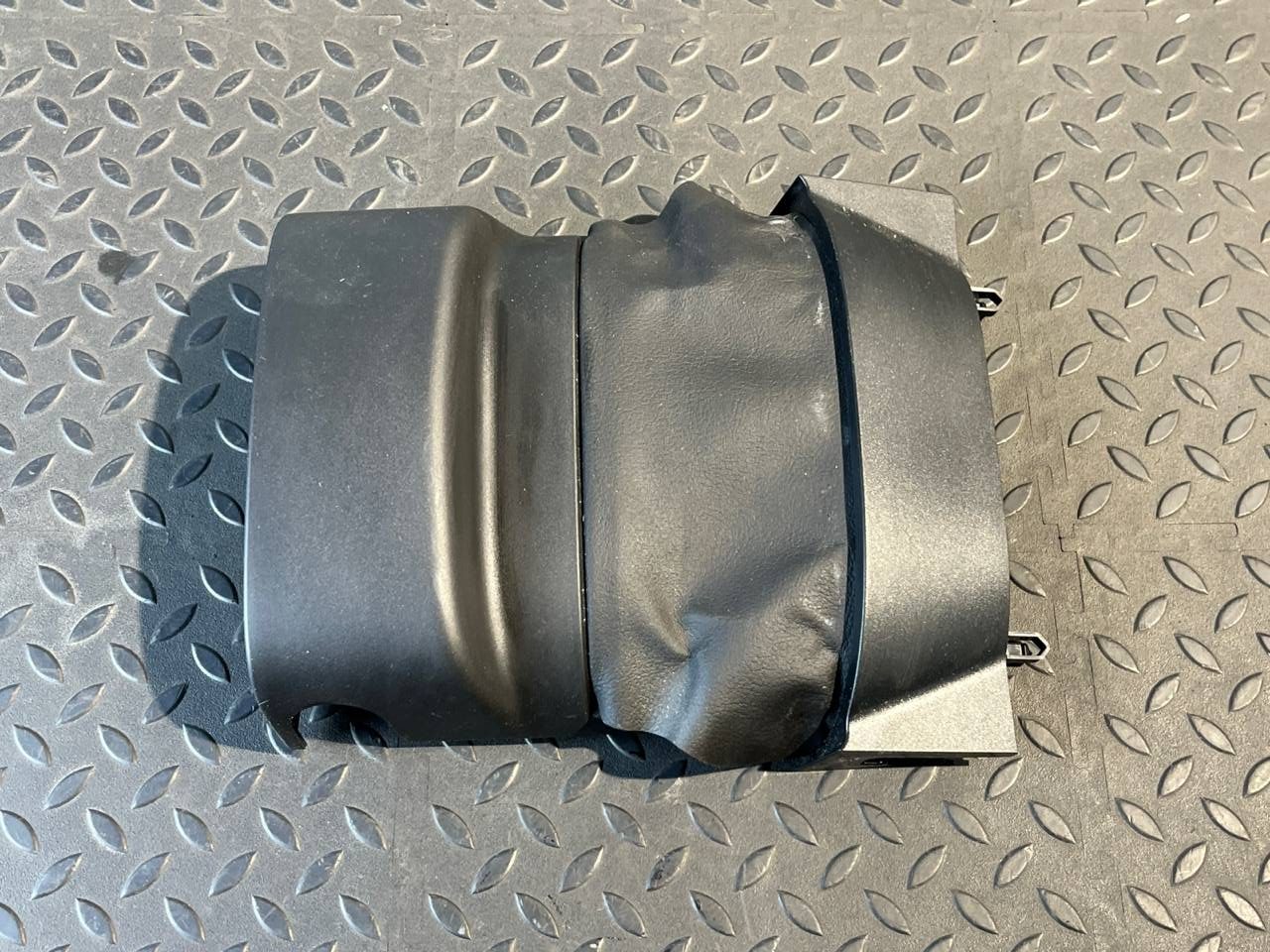 Кожух рулевой колонки верхний Ford Focus/2 2004-2011