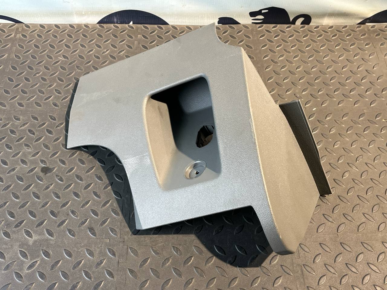 Накладка на торпедо левая Ford Focus/2 2004-2011