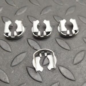 Скоба топливной форсунки Opel Astra/H 2004-2014