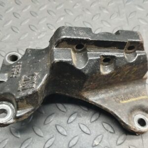 Кронштейн двигателя Opel Astra/H 2004-2014