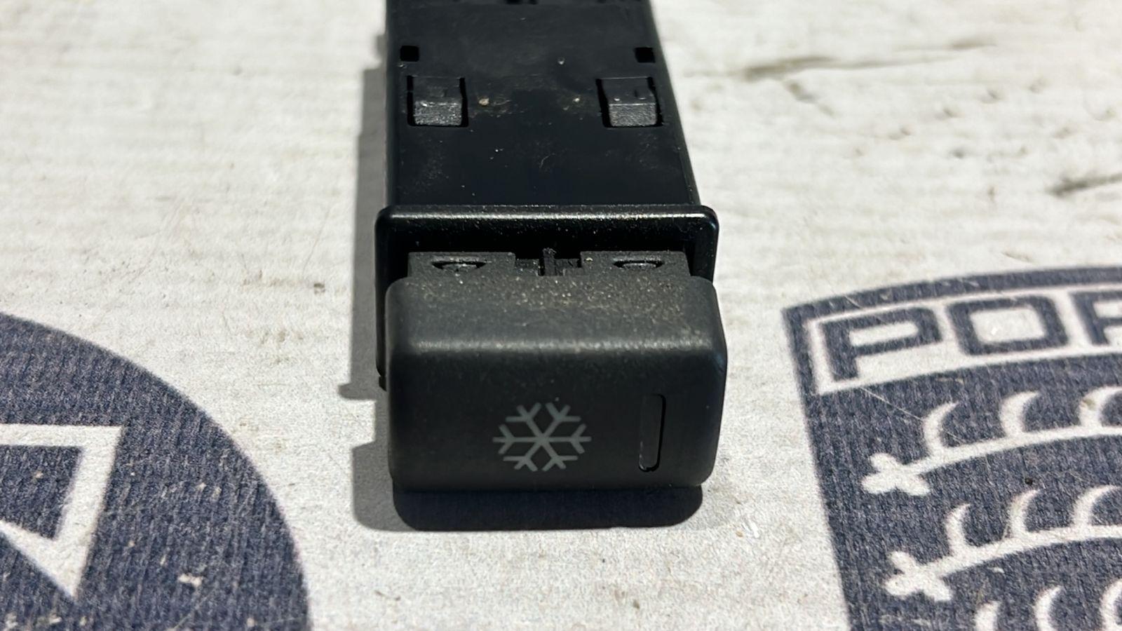 Кнопка кондиционера Land Rover Freelander 1998-2006