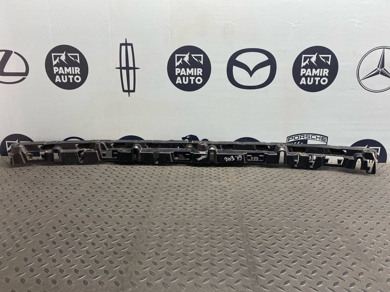 Кронштейн бампера задний BMW 3/E46 1998-2007