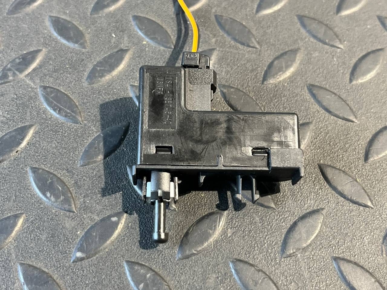 Выключатель концевой Ford Focus/2 2004-2011