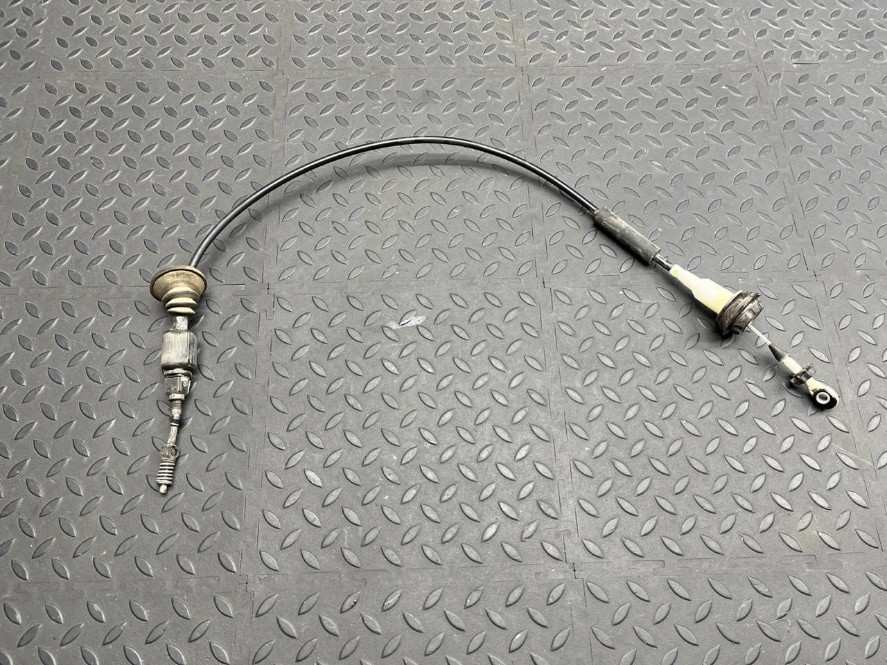 Трос педали газа Mercedes C/W202 1993-2001