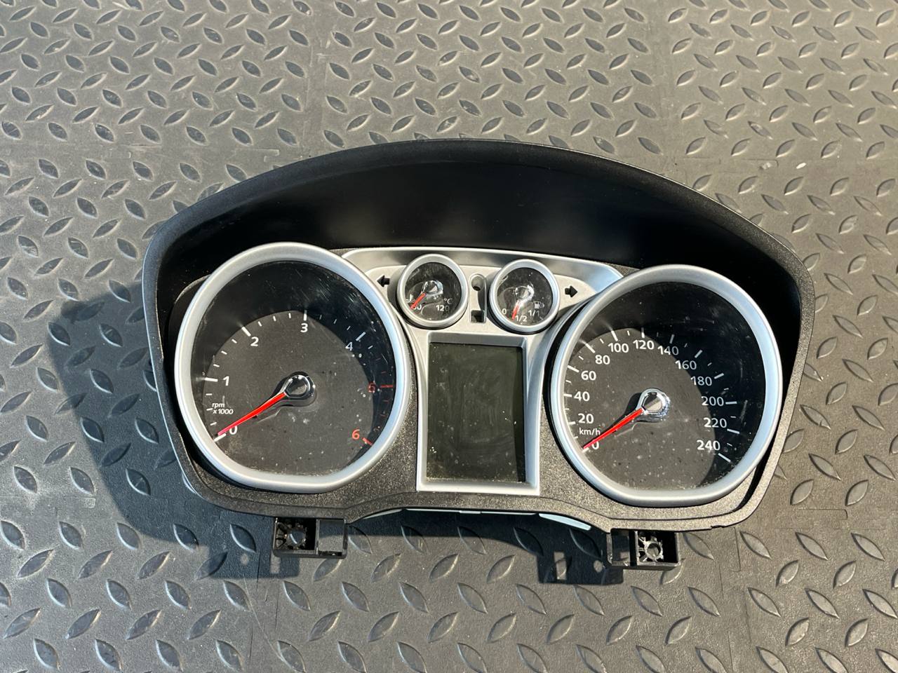 Комбинация приборов (Щиток) Ford Focus/2 2004-2011