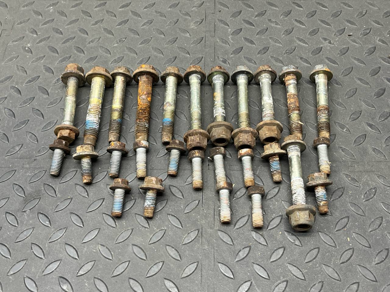 Болт подвески задний Ford Mondeo/3 2000-2007