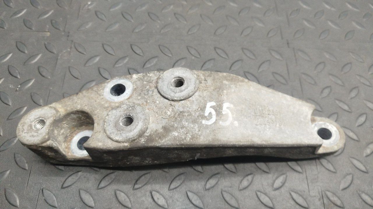 Кронштейн двигателя Opel Zafira/B 2005-2014