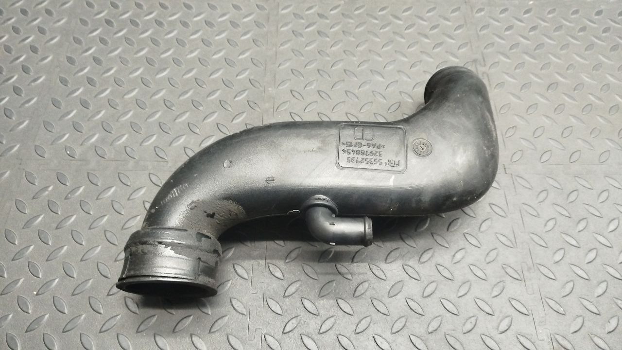 Патрубок воздушного фильтра Opel Zafira/B 2005-2014