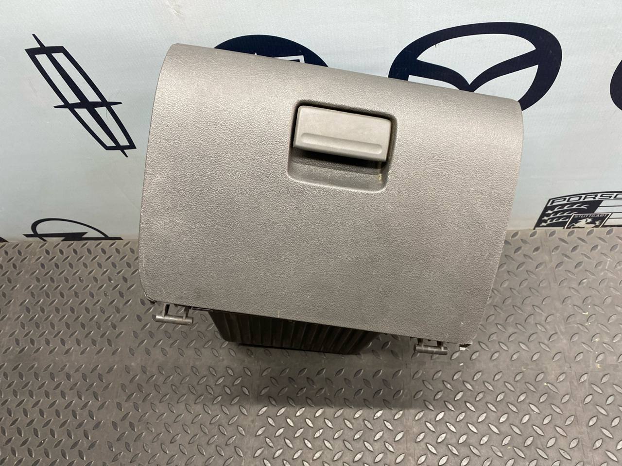 Бардачок Ford Focus/2 2004-2011