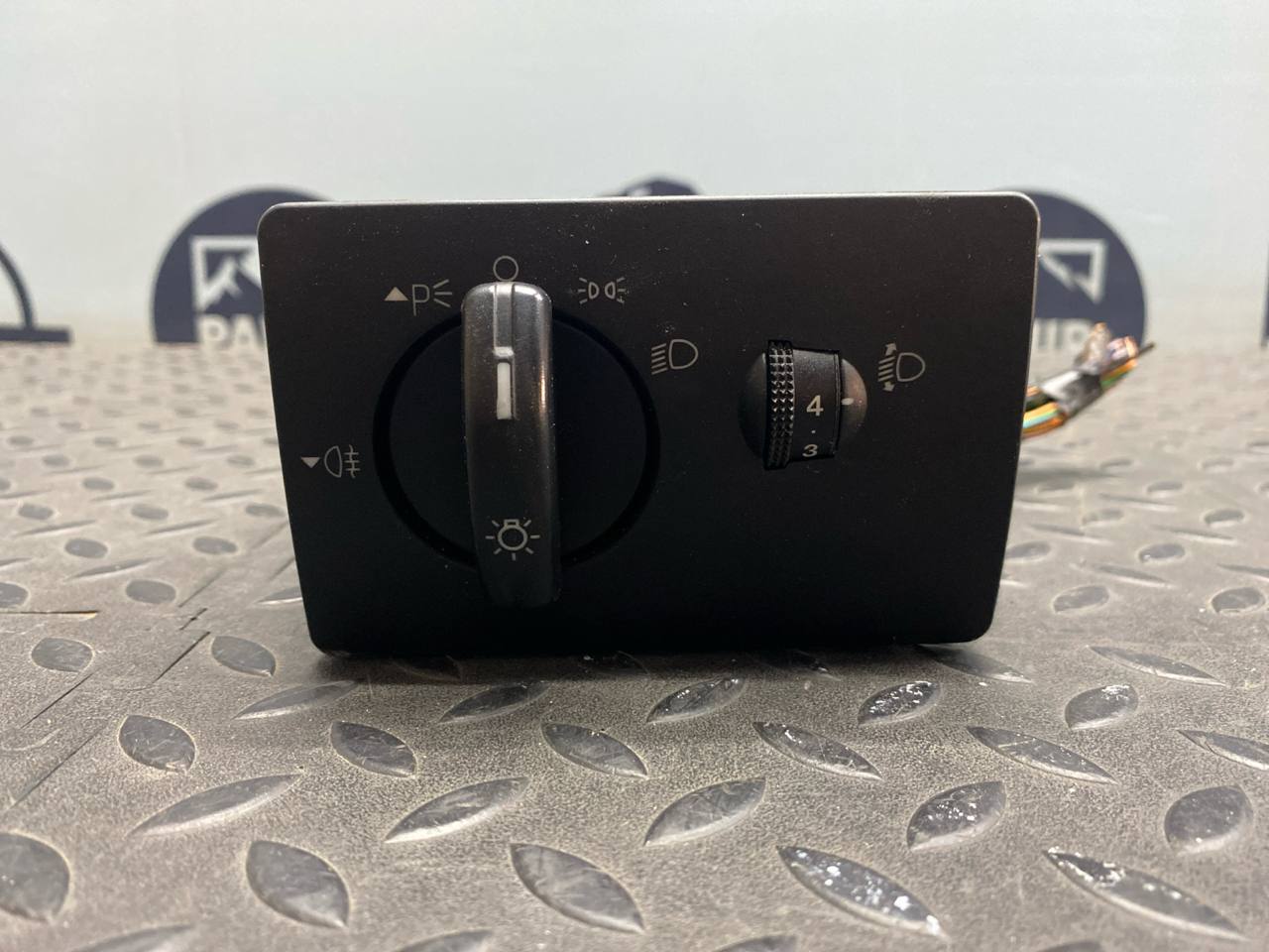 Переключатель света фар Ford Focus/2 2004-2011