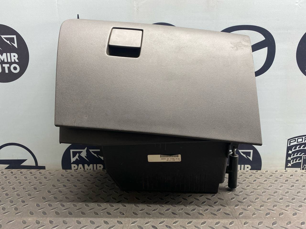 Бардачок Opel Astra/H 2004-2014