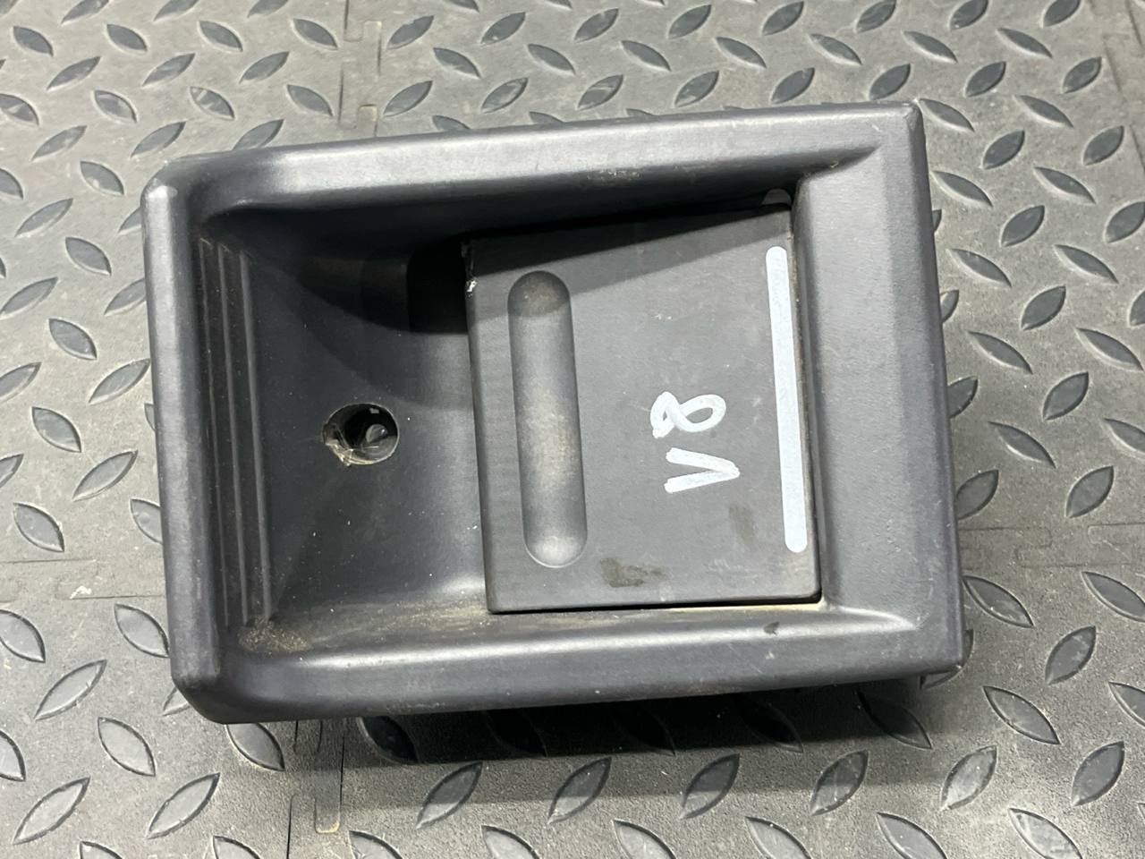 Ручка двери сдвижной правая Mercedes Vito/W638 1996-2003