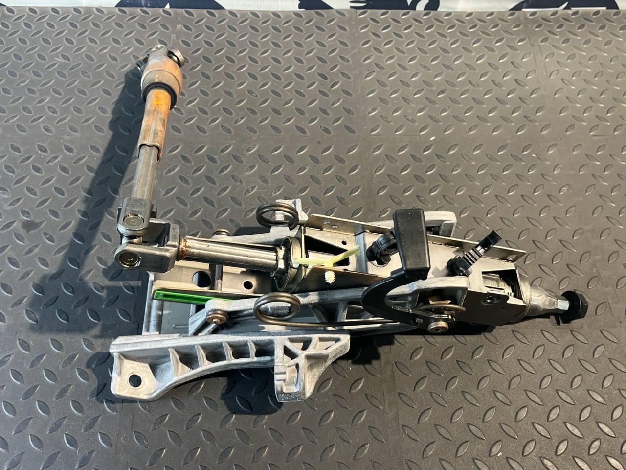 Колонка рулевая Ford Focus/2 2004-2011