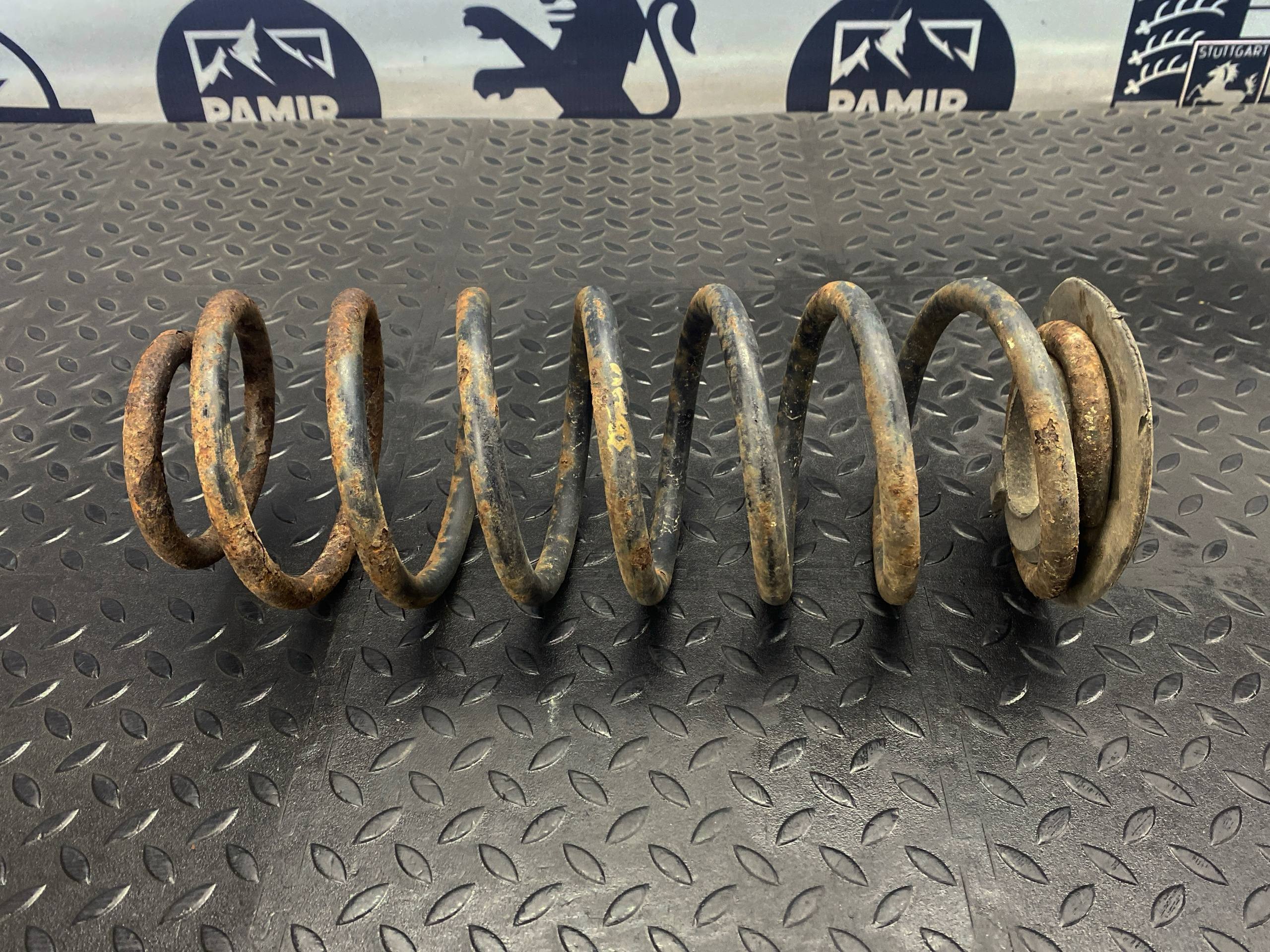 Пружина задняя Chrysler PT Cruiser 2000-2010