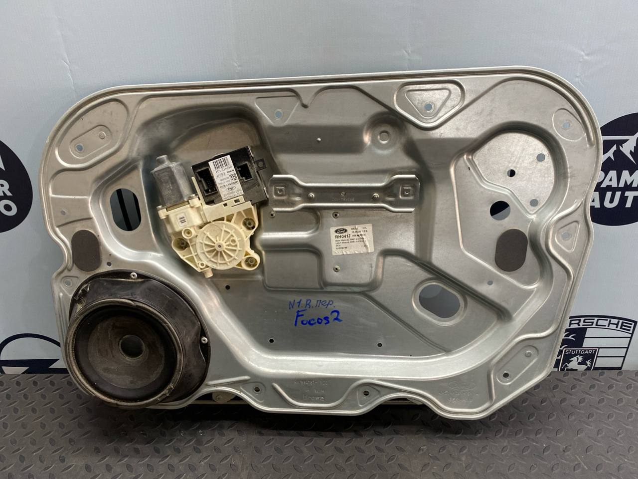 Стеклоподъемник передний правый Ford Focus/2 2004-2011