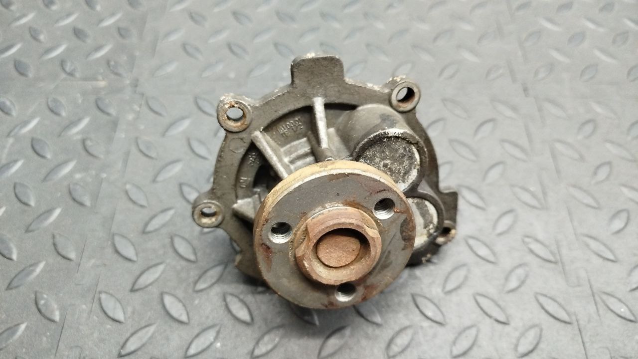 Насос водяной (Помпа) Opel Astra/H 2004-2014