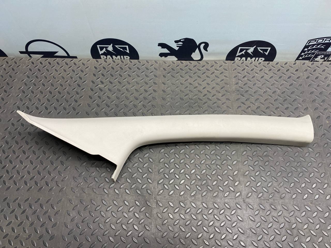 Обшивка стойки передняя правая Ford Focus/2 2004-2011