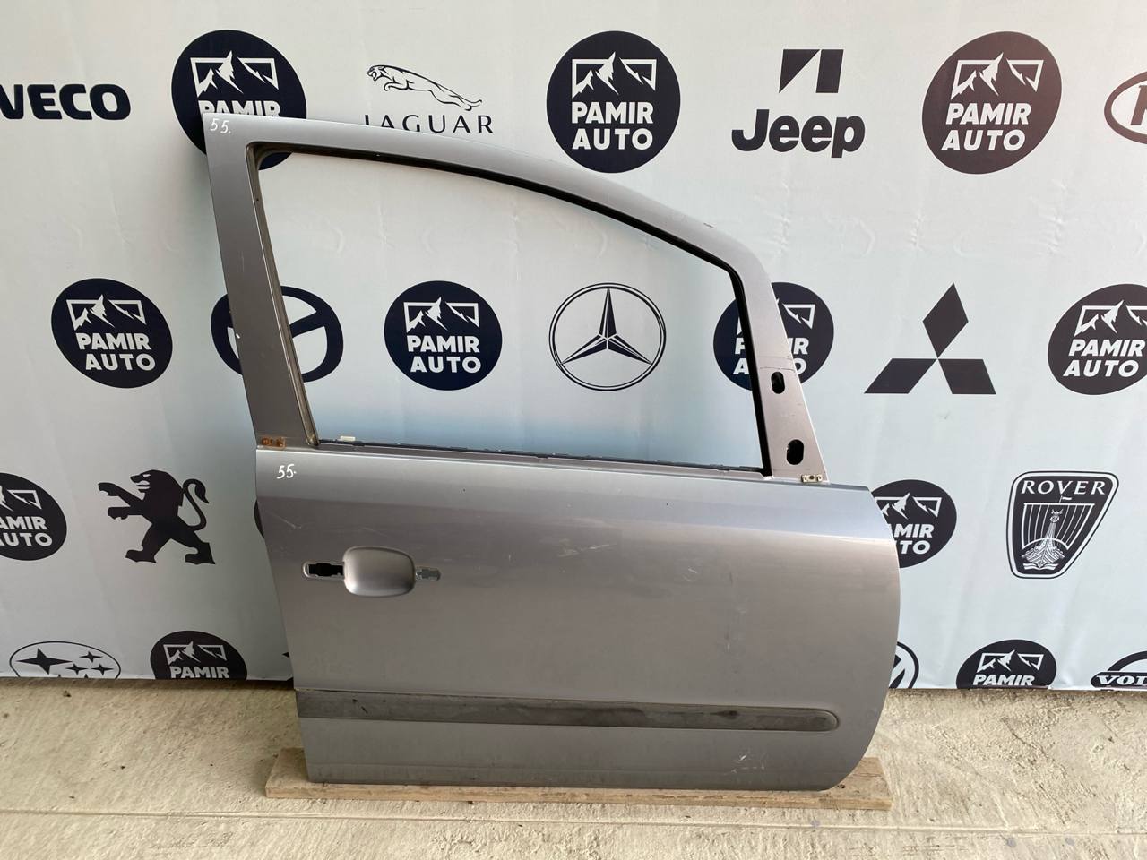 Дверь передняя правая Opel Zafira/B 2005-2014