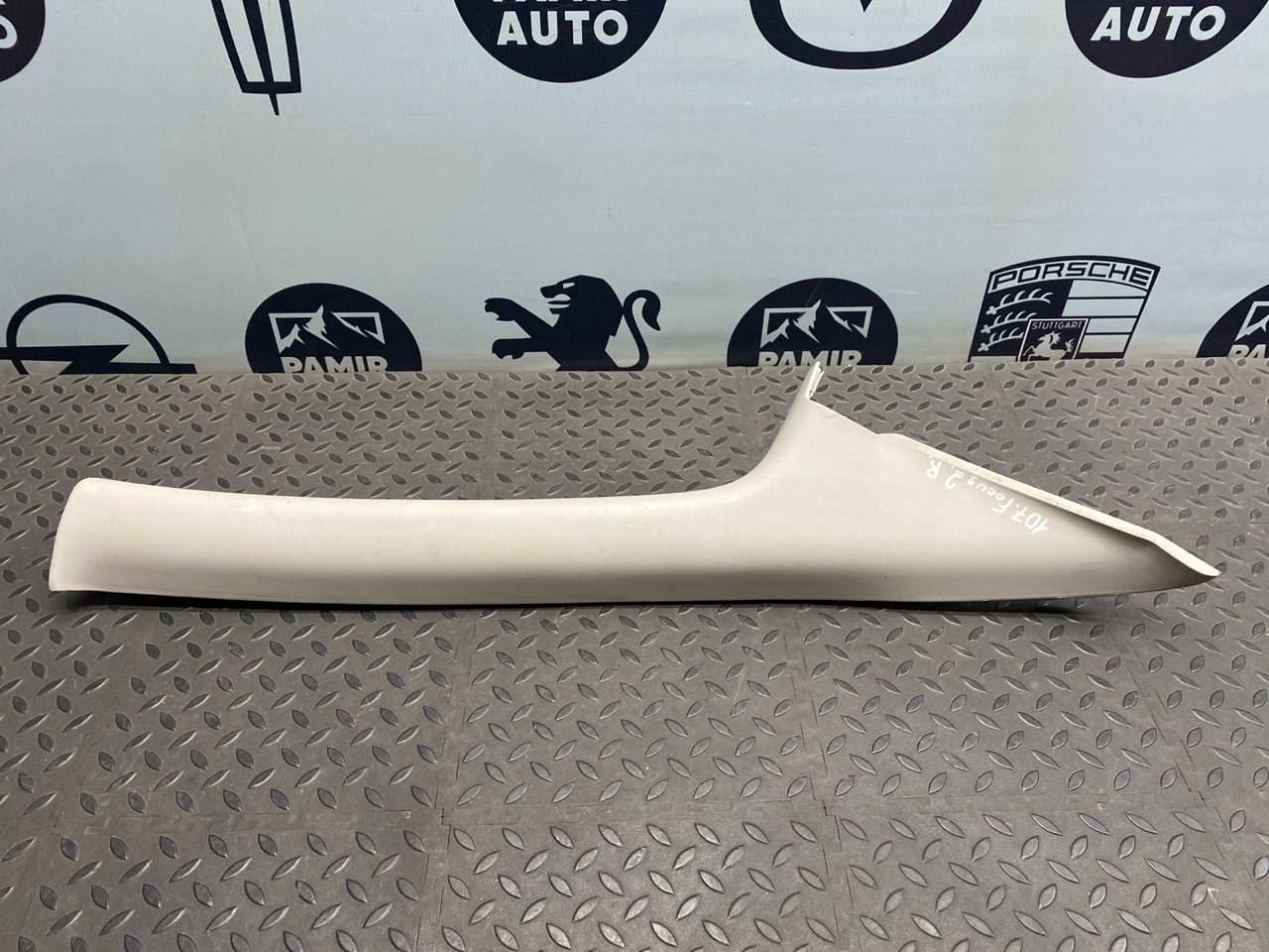 Обшивка стойки передняя правая Ford Focus/2 2004-2011