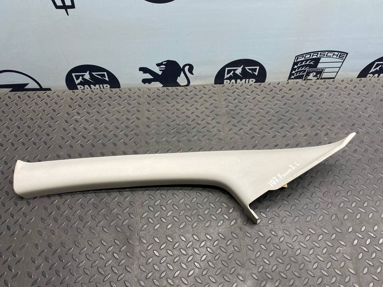 Обшивка стойки передняя левая Ford Focus/2 2004-2011