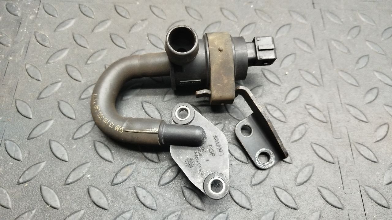 Клапан вентиляции топливного бака Opel Astra/H 2004-2014