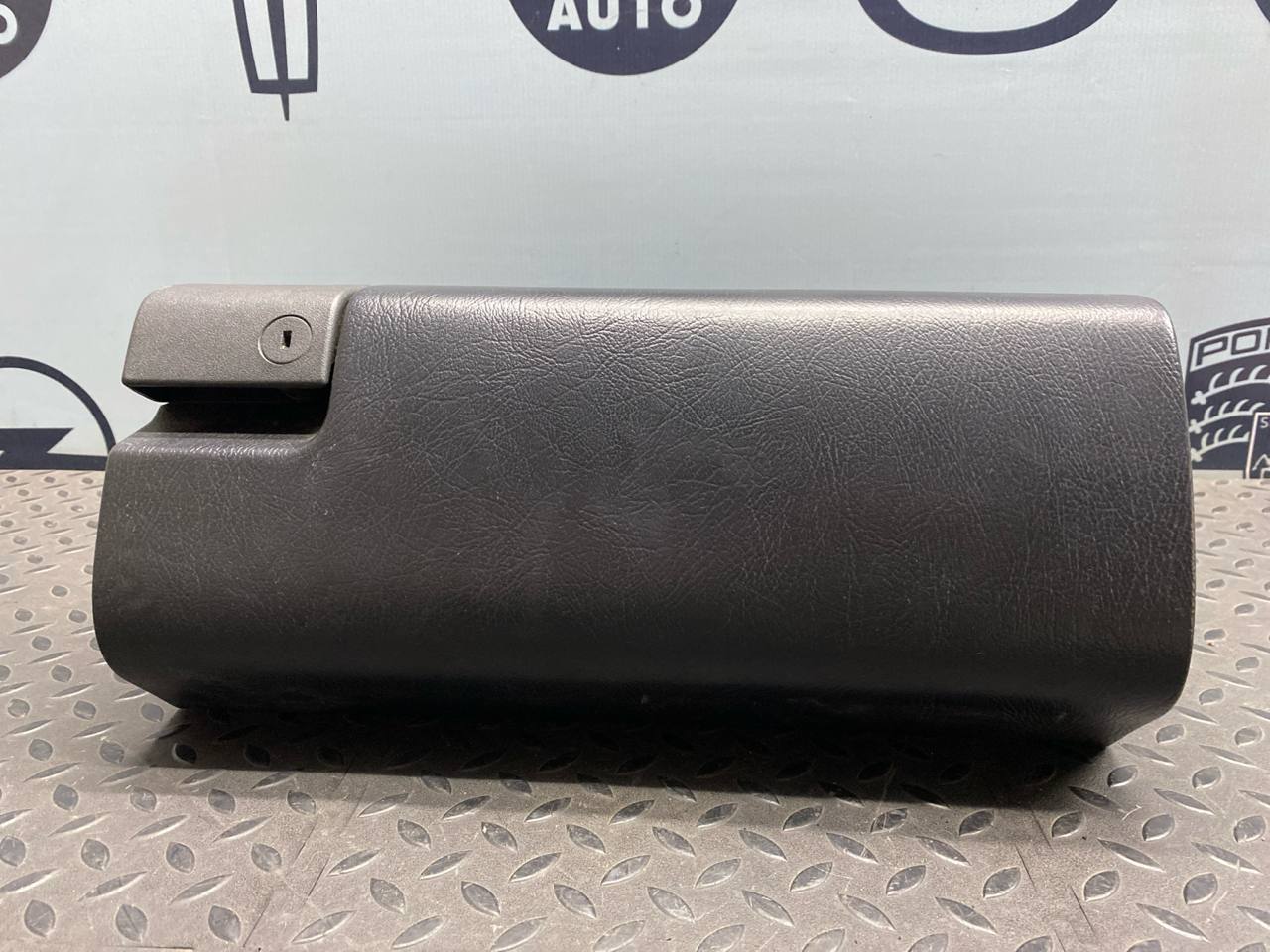 Бардачок Mercedes E/W210 1995-2003