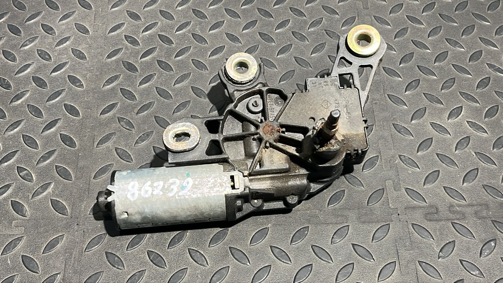 Моторчик стеклоочистителя задний Volkswagen Golf/4 1997-2006