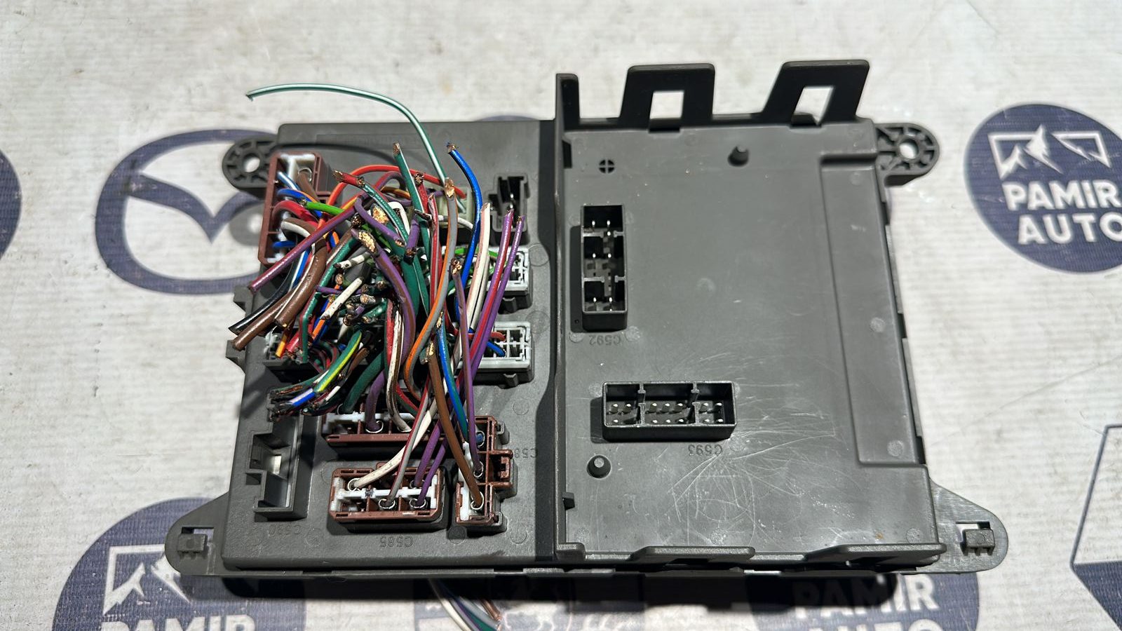 Блок предохранителей Land Rover Freelander 1998-2006