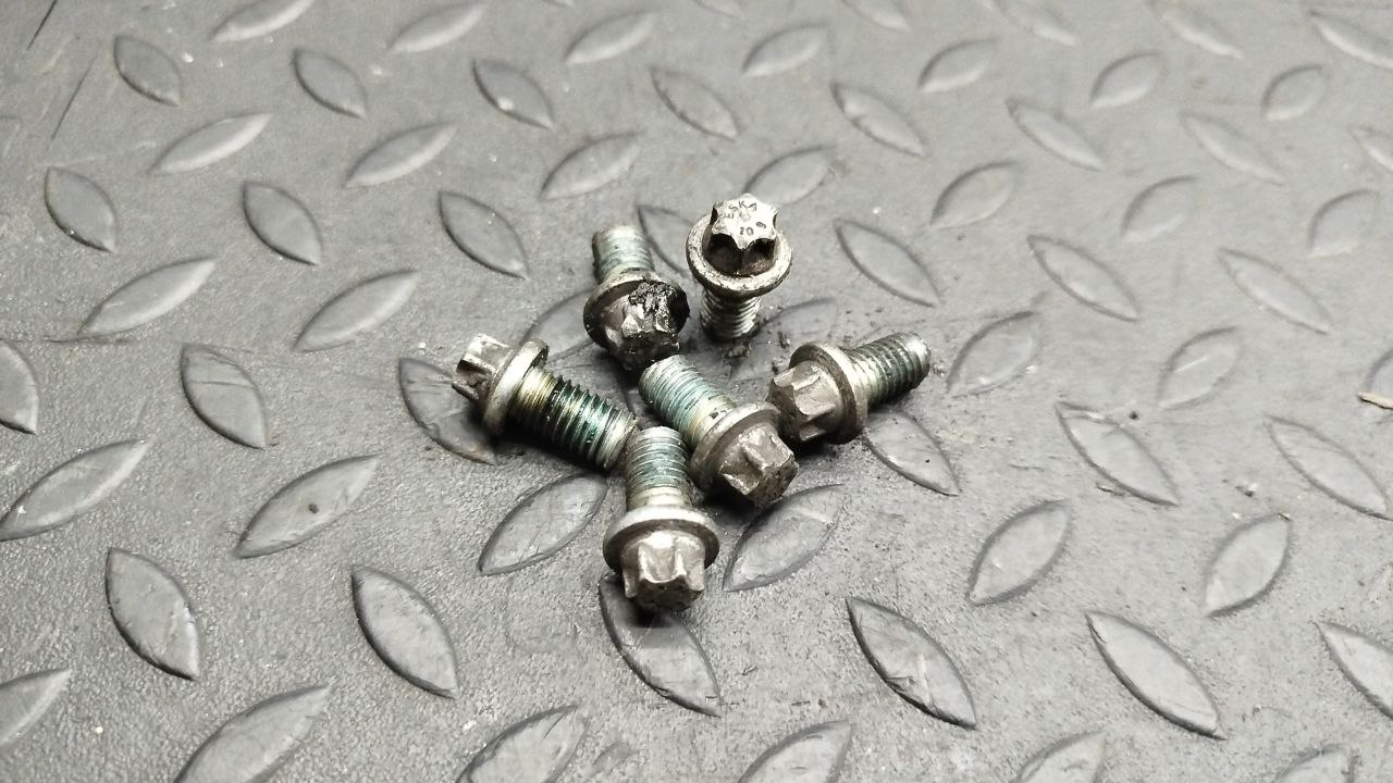 Болт корзины сцепления Opel Astra/H 2004-2014