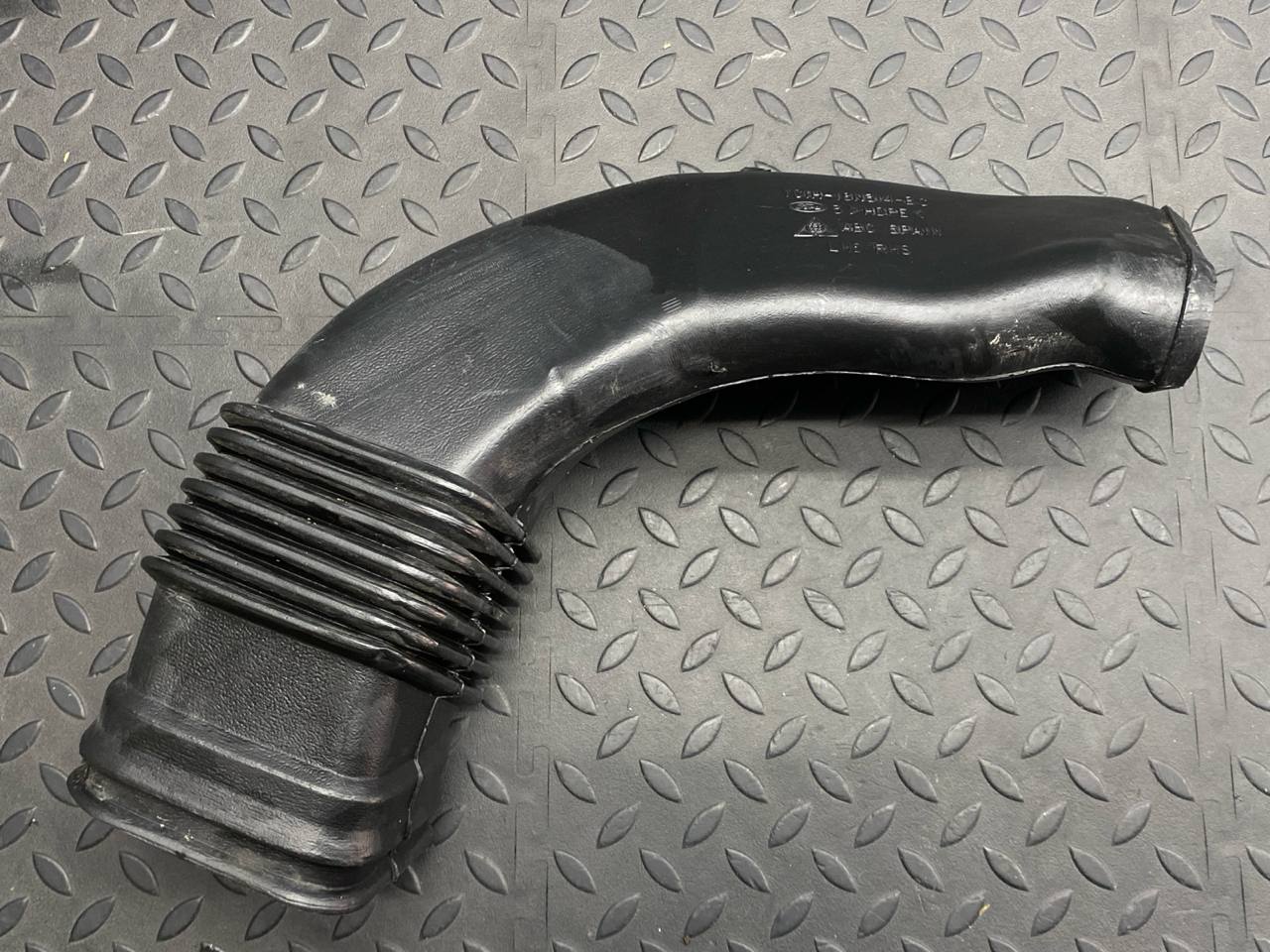 Воздуховод отопителя правый Ford Transit 2000-2006