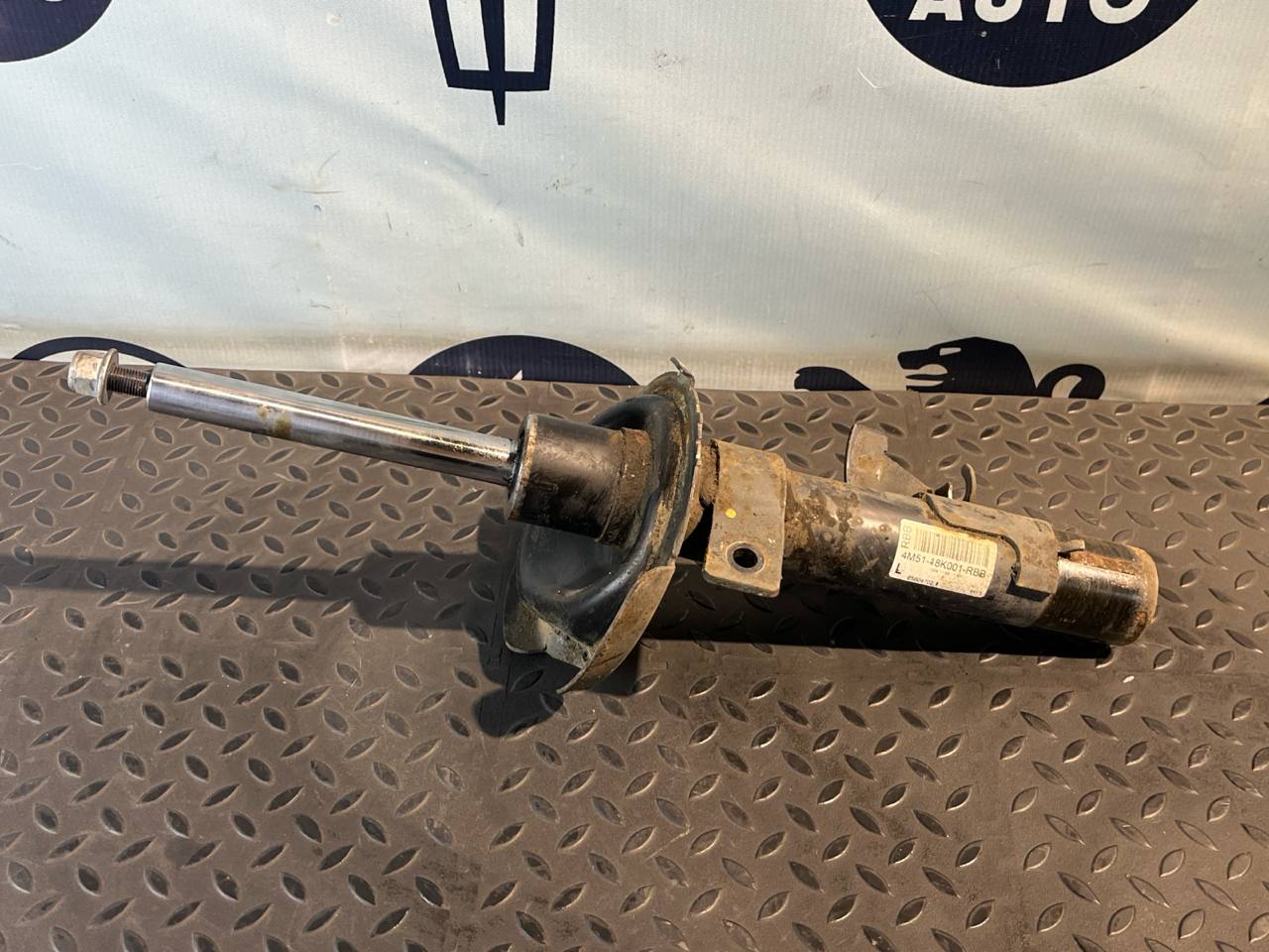 Амортизатор передний левый Ford Focus/2 2004-2011