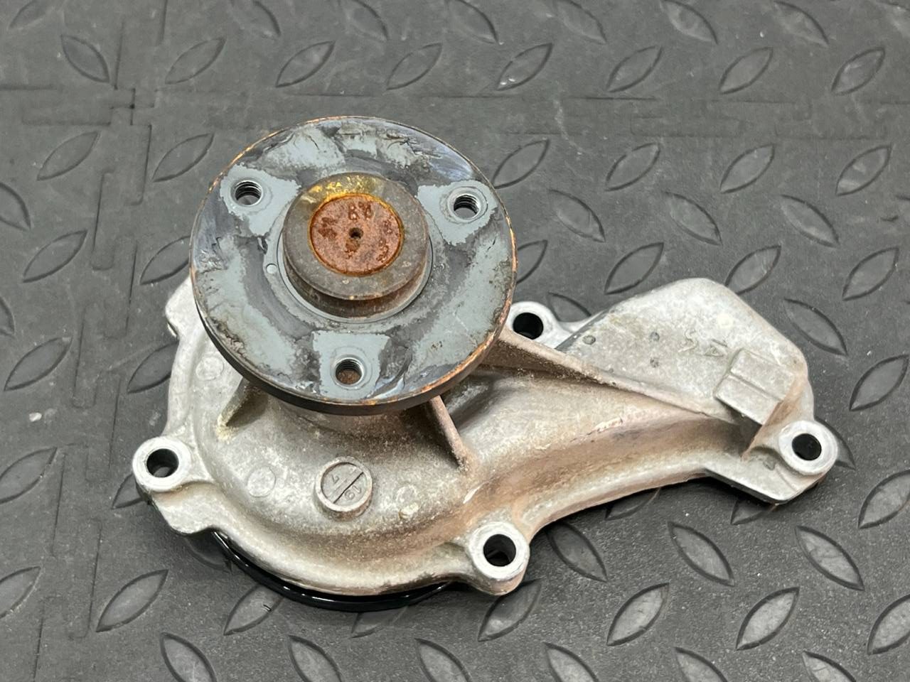 Насос водяной (Помпа) Honda Civic/8 2005-2012