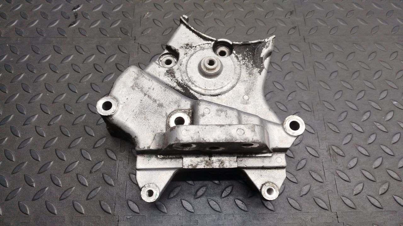 Кронштейн двигателя Opel Zafira/B 2005-2014